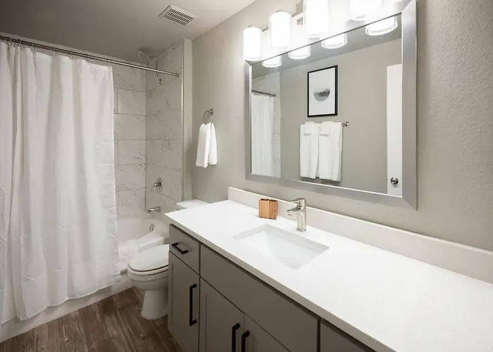 Landing - Modern With Amazing Amenities Phoenix