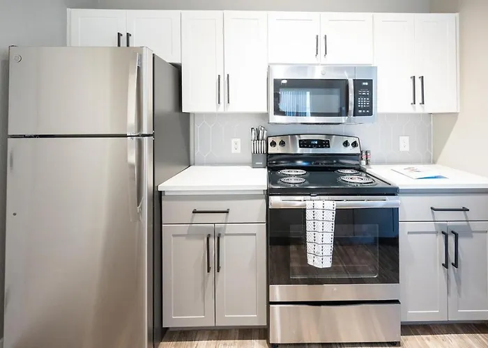 Landing - Modern With Amazing Amenities Phoenix
